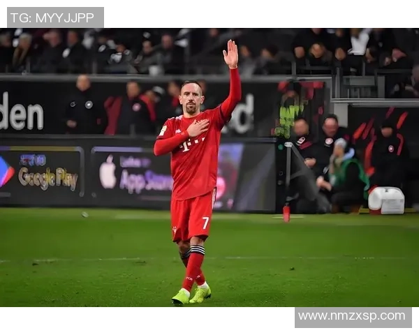 足球历史上七号球衣的传奇人物盘点与他们的伟大成就